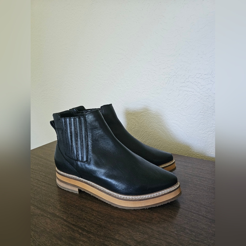 Roolee Black and Tan Ankle Boots with Platform Sole